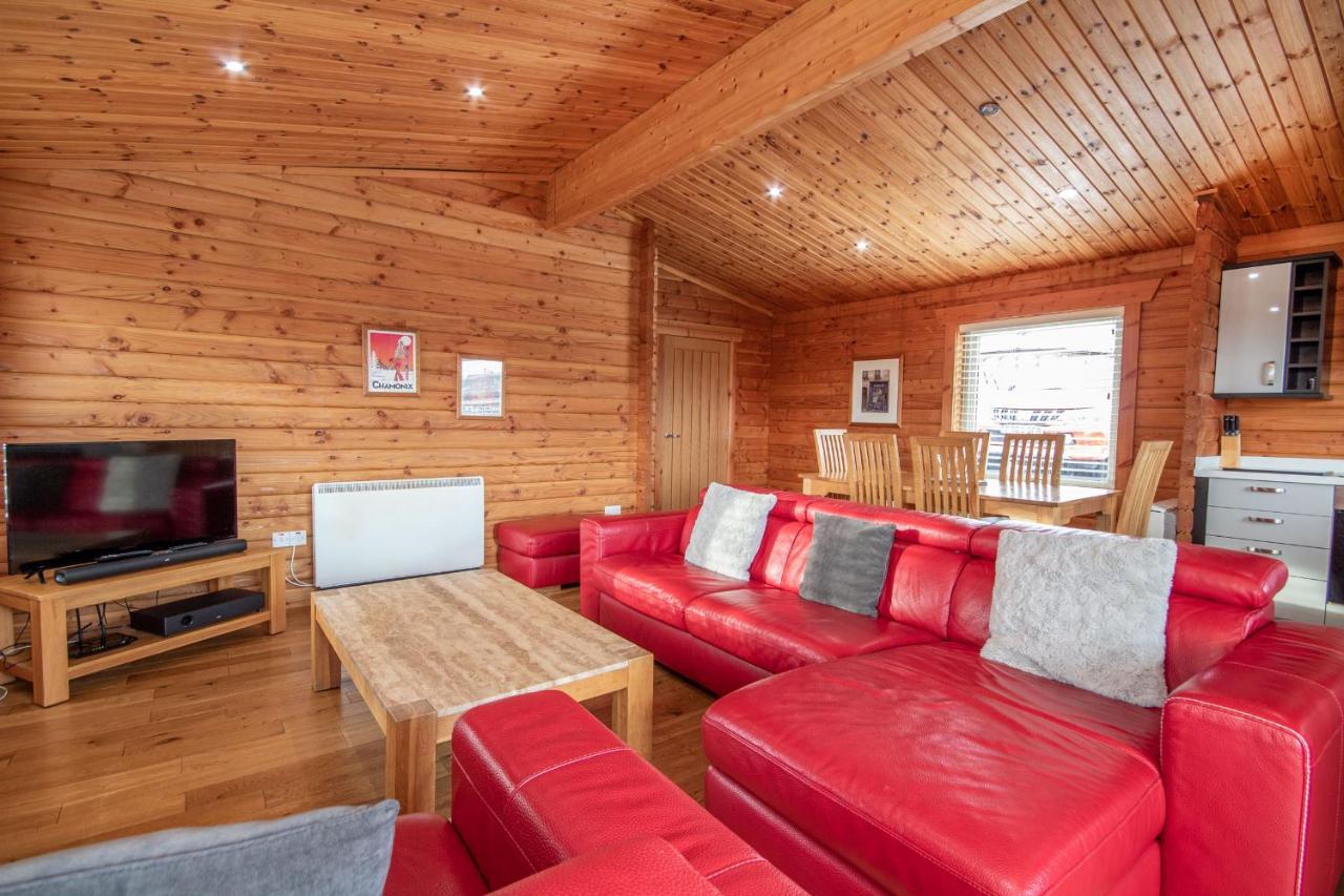 Aviemore Lodges Экстерьер фото