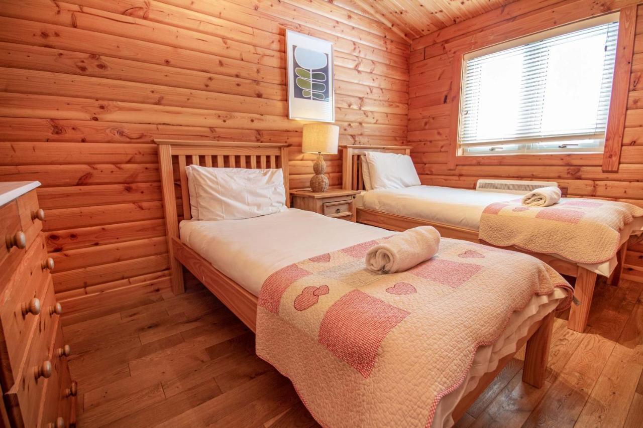 Aviemore Lodges Экстерьер фото